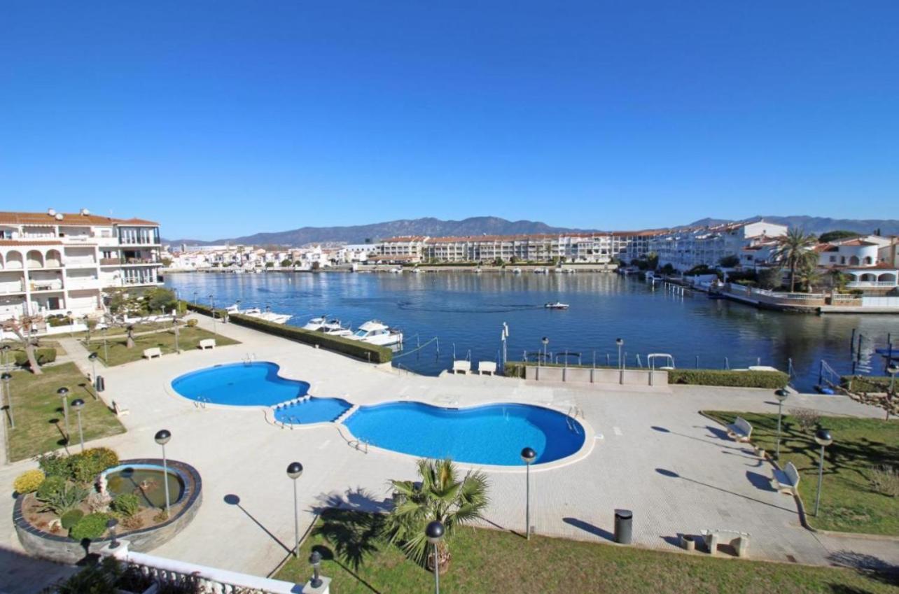 Apartamento Gran Lago Con Vistas Al Canal Empuriabrava Dış mekan fotoğraf